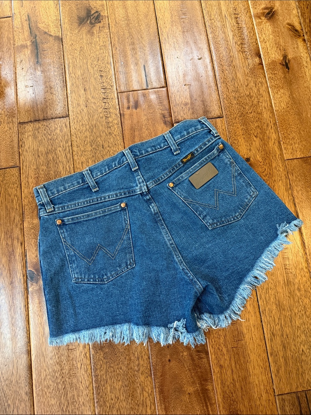 Wrangler Medium Blue Denim Jean Cutoff Shorts - Picture 5 of 5